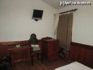 [P08] Hotelul Centar Balasevic Belgrad-Piese de mobilier cam prost alese...  » foto by Floria
 - 
<span class="allrVoted glyphicon glyphicon-heart hidden" id="av627842"></span>
<a class="m-l-10 hidden" id="sv627842" onclick="voting_Foto_DelVot(,627842,18602)" role="button">șterge vot <span class="glyphicon glyphicon-remove"></span></a>
<a id="v9627842" class=" c-red"  onclick="voting_Foto_SetVot(627842)" role="button"><span class="glyphicon glyphicon-heart-empty"></span> <b>LIKE</b> = Votează poza</a> <img class="hidden"  id="f627842W9" src="/imagini/loader.gif" border="0" /><span class="AjErrMes hidden" id="e627842ErM"></span>