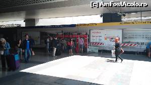 [P22] aici sunt automatele pentru luat bilete la tren.  » foto by dan48
 - 
<span class="allrVoted glyphicon glyphicon-heart hidden" id="av629710"></span>
<a class="m-l-10 hidden" id="sv629710" onclick="voting_Foto_DelVot(,629710,18627)" role="button">șterge vot <span class="glyphicon glyphicon-remove"></span></a>
<a id="v9629710" class=" c-red"  onclick="voting_Foto_SetVot(629710)" role="button"><span class="glyphicon glyphicon-heart-empty"></span> <b>LIKE</b> = Votează poza</a> <img class="hidden"  id="f629710W9" src="/imagini/loader.gif" border="0" /><span class="AjErrMes hidden" id="e629710ErM"></span>