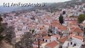 [P15] Skopelos Town. Am ajuns la ruinele fostei fortarete venetiene de unde se poate admira panorama superba a orasului.  » foto by ovidiuyepi
 - 
<span class="allrVoted glyphicon glyphicon-heart hidden" id="av847197"></span>
<a class="m-l-10 hidden" id="sv847197" onclick="voting_Foto_DelVot(,847197,18640)" role="button">șterge vot <span class="glyphicon glyphicon-remove"></span></a>
<a id="v9847197" class=" c-red"  onclick="voting_Foto_SetVot(847197)" role="button"><span class="glyphicon glyphicon-heart-empty"></span> <b>LIKE</b> = Votează poza</a> <img class="hidden"  id="f847197W9" src="/imagini/loader.gif" border="0" /><span class="AjErrMes hidden" id="e847197ErM"></span>