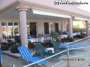 [P01] Ammoudia, hotel Polixenia, terasa restaurantului si partial piscina » foto by mara52
 - 
<span class="allrVoted glyphicon glyphicon-heart hidden" id="av662829"></span>
<a class="m-l-10 hidden" id="sv662829" onclick="voting_Foto_DelVot(,662829,18798)" role="button">șterge vot <span class="glyphicon glyphicon-remove"></span></a>
<a id="v9662829" class=" c-red"  onclick="voting_Foto_SetVot(662829)" role="button"><span class="glyphicon glyphicon-heart-empty"></span> <b>LIKE</b> = Votează poza</a> <img class="hidden"  id="f662829W9" src="/imagini/loader.gif" border="0" /><span class="AjErrMes hidden" id="e662829ErM"></span>