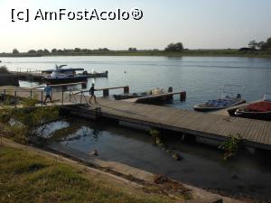 [P08] Mila 23 - Ponton la debarcaderul din sat.  » foto by iulianic
 - 
<span class="allrVoted glyphicon glyphicon-heart hidden" id="av1108270"></span>
<a class="m-l-10 hidden" id="sv1108270" onclick="voting_Foto_DelVot(,1108270,18815)" role="button">șterge vot <span class="glyphicon glyphicon-remove"></span></a>
<a id="v91108270" class=" c-red"  onclick="voting_Foto_SetVot(1108270)" role="button"><span class="glyphicon glyphicon-heart-empty"></span> <b>LIKE</b> = Votează poza</a> <img class="hidden"  id="f1108270W9" src="/imagini/loader.gif" border="0" /><span class="AjErrMes hidden" id="e1108270ErM"></span>