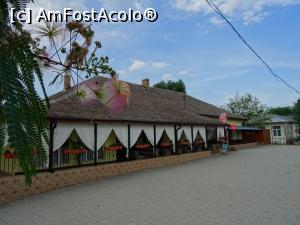 [P07] Complexul comercial din piațeta centrală - Mila 23.  » foto by tata123 🔱
 - 
<span class="allrVoted glyphicon glyphicon-heart hidden" id="av1086562"></span>
<a class="m-l-10 hidden" id="sv1086562" onclick="voting_Foto_DelVot(,1086562,18815)" role="button">șterge vot <span class="glyphicon glyphicon-remove"></span></a>
<a id="v91086562" class=" c-red"  onclick="voting_Foto_SetVot(1086562)" role="button"><span class="glyphicon glyphicon-heart-empty"></span> <b>LIKE</b> = Votează poza</a> <img class="hidden"  id="f1086562W9" src="/imagini/loader.gif" border="0" /><span class="AjErrMes hidden" id="e1086562ErM"></span>