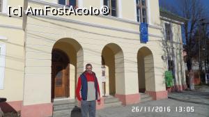 [P01] În fața teatrului » foto by ungureanica
 - 
<span class="allrVoted glyphicon glyphicon-heart hidden" id="av959894"></span>
<a class="m-l-10 hidden" id="sv959894" onclick="voting_Foto_DelVot(,959894,18859)" role="button">șterge vot <span class="glyphicon glyphicon-remove"></span></a>
<a id="v9959894" class=" c-red"  onclick="voting_Foto_SetVot(959894)" role="button"><span class="glyphicon glyphicon-heart-empty"></span> <b>LIKE</b> = Votează poza</a> <img class="hidden"  id="f959894W9" src="/imagini/loader.gif" border="0" /><span class="AjErrMes hidden" id="e959894ErM"></span>