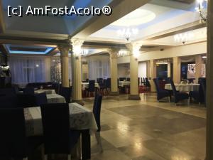 [P04] Interior restaurant Grand » foto by AZE
 - 
<span class="allrVoted glyphicon glyphicon-heart hidden" id="av1236829"></span>
<a class="m-l-10 hidden" id="sv1236829" onclick="voting_Foto_DelVot(,1236829,18876)" role="button">șterge vot <span class="glyphicon glyphicon-remove"></span></a>
<a id="v91236829" class=" c-red"  onclick="voting_Foto_SetVot(1236829)" role="button"><span class="glyphicon glyphicon-heart-empty"></span> <b>LIKE</b> = Votează poza</a> <img class="hidden"  id="f1236829W9" src="/imagini/loader.gif" border="0" /><span class="AjErrMes hidden" id="e1236829ErM"></span>