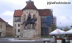 [P11] Statuia ecvestră a lui Mihai Viteazul de la Cetatea Albă Carolina, Alba Iulia.  » foto by traian.leuca †
 - 
<span class="allrVoted glyphicon glyphicon-heart hidden" id="av506677"></span>
<a class="m-l-10 hidden" id="sv506677" onclick="voting_Foto_DelVot(,506677,18888)" role="button">șterge vot <span class="glyphicon glyphicon-remove"></span></a>
<a id="v9506677" class=" c-red"  onclick="voting_Foto_SetVot(506677)" role="button"><span class="glyphicon glyphicon-heart-empty"></span> <b>LIKE</b> = Votează poza</a> <img class="hidden"  id="f506677W9" src="/imagini/loader.gif" border="0" /><span class="AjErrMes hidden" id="e506677ErM"></span>