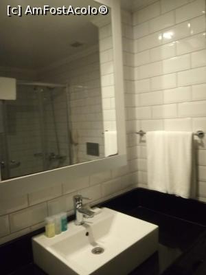 [P20] camera 4312-interior baie,prosoape,cosmetice » foto by ile57b
 - 
<span class="allrVoted glyphicon glyphicon-heart hidden" id="av1359076"></span>
<a class="m-l-10 hidden" id="sv1359076" onclick="voting_Foto_DelVot(,1359076,18892)" role="button">șterge vot <span class="glyphicon glyphicon-remove"></span></a>
<a id="v91359076" class=" c-red"  onclick="voting_Foto_SetVot(1359076)" role="button"><span class="glyphicon glyphicon-heart-empty"></span> <b>LIKE</b> = Votează poza</a> <img class="hidden"  id="f1359076W9" src="/imagini/loader.gif" border="0" /><span class="AjErrMes hidden" id="e1359076ErM"></span>
