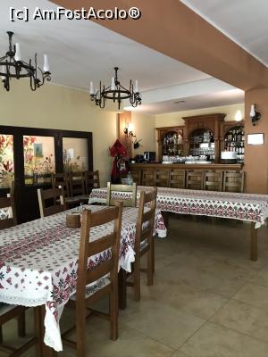 [P47] Detalii din restaurant » foto by krisstinna
 - 
<span class="allrVoted glyphicon glyphicon-heart hidden" id="av1193070"></span>
<a class="m-l-10 hidden" id="sv1193070" onclick="voting_Foto_DelVot(,1193070,18901)" role="button">șterge vot <span class="glyphicon glyphicon-remove"></span></a>
<a id="v91193070" class=" c-red"  onclick="voting_Foto_SetVot(1193070)" role="button"><span class="glyphicon glyphicon-heart-empty"></span> <b>LIKE</b> = Votează poza</a> <img class="hidden"  id="f1193070W9" src="/imagini/loader.gif" border="0" /><span class="AjErrMes hidden" id="e1193070ErM"></span>