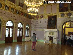 [P28] Fotografiem încă o dată Sala de Recepții a castelului și ne îndreptăm spre următoarea încăpere - Sala de Mâncare.  » foto by Floryn81
 - 
<span class="allrVoted glyphicon glyphicon-heart hidden" id="av639158"></span>
<a class="m-l-10 hidden" id="sv639158" onclick="voting_Foto_DelVot(,639158,18916)" role="button">șterge vot <span class="glyphicon glyphicon-remove"></span></a>
<a id="v9639158" class=" c-red"  onclick="voting_Foto_SetVot(639158)" role="button"><span class="glyphicon glyphicon-heart-empty"></span> <b>LIKE</b> = Votează poza</a> <img class="hidden"  id="f639158W9" src="/imagini/loader.gif" border="0" /><span class="AjErrMes hidden" id="e639158ErM"></span>