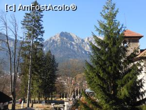 [P02] Bușteni - Castelul Cantacuzino și masivul Caraiman.  » foto by iulianic
 - 
<span class="allrVoted glyphicon glyphicon-heart hidden" id="av1033678"></span>
<a class="m-l-10 hidden" id="sv1033678" onclick="voting_Foto_DelVot(,1033678,18916)" role="button">șterge vot <span class="glyphicon glyphicon-remove"></span></a>
<a id="v91033678" class=" c-red"  onclick="voting_Foto_SetVot(1033678)" role="button"><span class="glyphicon glyphicon-heart-empty"></span> <b>LIKE</b> = Votează poza</a> <img class="hidden"  id="f1033678W9" src="/imagini/loader.gif" border="0" /><span class="AjErrMes hidden" id="e1033678ErM"></span>