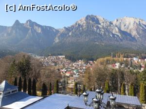 [P42] Bușteni - Castelul Cantacuzino. Vedere din balconul castelului.  » foto by iulianic
 - 
<span class="allrVoted glyphicon glyphicon-heart hidden" id="av1033722"></span>
<a class="m-l-10 hidden" id="sv1033722" onclick="voting_Foto_DelVot(,1033722,18916)" role="button">șterge vot <span class="glyphicon glyphicon-remove"></span></a>
<a id="v91033722" class=" c-red"  onclick="voting_Foto_SetVot(1033722)" role="button"><span class="glyphicon glyphicon-heart-empty"></span> <b>LIKE</b> = Votează poza</a> <img class="hidden"  id="f1033722W9" src="/imagini/loader.gif" border="0" /><span class="AjErrMes hidden" id="e1033722ErM"></span>