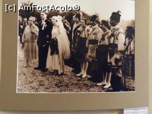 [P42] Castelul Cantacuzino-In camerele de la etaj erau expuse poze vechi » foto by mishu
 - 
<span class="allrVoted glyphicon glyphicon-heart hidden" id="av732838"></span>
<a class="m-l-10 hidden" id="sv732838" onclick="voting_Foto_DelVot(,732838,18916)" role="button">șterge vot <span class="glyphicon glyphicon-remove"></span></a>
<a id="v9732838" class=" c-red"  onclick="voting_Foto_SetVot(732838)" role="button"><span class="glyphicon glyphicon-heart-empty"></span> <b>LIKE</b> = Votează poza</a> <img class="hidden"  id="f732838W9" src="/imagini/loader.gif" border="0" /><span class="AjErrMes hidden" id="e732838ErM"></span>