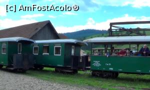 [P05] Turiştii sunt deja îmbarcaţi în vagoane, după preferinţe (în vagonul deschis sau în cel închis) şi aşteaptă alipirea locomotivei » foto by Lucien
 - 
<span class="allrVoted glyphicon glyphicon-heart hidden" id="av781013"></span>
<a class="m-l-10 hidden" id="sv781013" onclick="voting_Foto_DelVot(,781013,18929)" role="button">șterge vot <span class="glyphicon glyphicon-remove"></span></a>
<a id="v9781013" class=" c-red"  onclick="voting_Foto_SetVot(781013)" role="button"><span class="glyphicon glyphicon-heart-empty"></span> <b>LIKE</b> = Votează poza</a> <img class="hidden"  id="f781013W9" src="/imagini/loader.gif" border="0" /><span class="AjErrMes hidden" id="e781013ErM"></span>