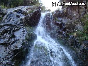 [P32] ['Cascada Vârciorog'] / Detaliu din partea superioară a cascadei.  » foto by Utube
 - 
<span class="allrVoted glyphicon glyphicon-heart hidden" id="av400437"></span>
<a class="m-l-10 hidden" id="sv400437" onclick="voting_Foto_DelVot(,400437,19078)" role="button">șterge vot <span class="glyphicon glyphicon-remove"></span></a>
<a id="v9400437" class=" c-red"  onclick="voting_Foto_SetVot(400437)" role="button"><span class="glyphicon glyphicon-heart-empty"></span> <b>LIKE</b> = Votează poza</a> <img class="hidden"  id="f400437W9" src="/imagini/loader.gif" border="0" /><span class="AjErrMes hidden" id="e400437ErM"></span>