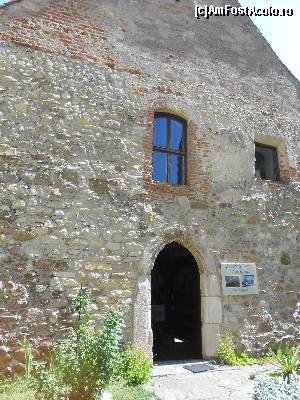 [P17] Capela cetatii, cu bolta gotica » foto by sed
 - 
<span class="allrVoted glyphicon glyphicon-heart hidden" id="av662355"></span>
<a class="m-l-10 hidden" id="sv662355" onclick="voting_Foto_DelVot(,662355,19242)" role="button">șterge vot <span class="glyphicon glyphicon-remove"></span></a>
<a id="v9662355" class=" c-red"  onclick="voting_Foto_SetVot(662355)" role="button"><span class="glyphicon glyphicon-heart-empty"></span> <b>LIKE</b> = Votează poza</a> <img class="hidden"  id="f662355W9" src="/imagini/loader.gif" border="0" /><span class="AjErrMes hidden" id="e662355ErM"></span>