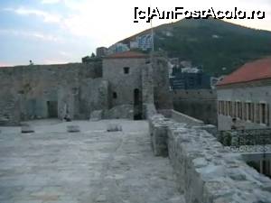 [P01] Citadela din Budva » foto by odi_io
 - 
<span class="allrVoted glyphicon glyphicon-heart hidden" id="av665299"></span>
<a class="m-l-10 hidden" id="sv665299" onclick="voting_Foto_DelVot(,665299,19258)" role="button">șterge vot <span class="glyphicon glyphicon-remove"></span></a>
<a id="v9665299" class=" c-red"  onclick="voting_Foto_SetVot(665299)" role="button"><span class="glyphicon glyphicon-heart-empty"></span> <b>LIKE</b> = Votează poza</a> <img class="hidden"  id="f665299W9" src="/imagini/loader.gif" border="0" /><span class="AjErrMes hidden" id="e665299ErM"></span>