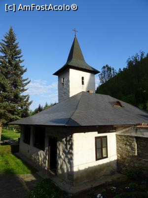 [P09] Muzeul mănăstirii (fosta școală) și turnul bisericii „Izvorul Tămăduirii” - Mănăstirea Râmeț.  » foto by tata123 🔱
 - 
<span class="allrVoted glyphicon glyphicon-heart hidden" id="av1072487"></span>
<a class="m-l-10 hidden" id="sv1072487" onclick="voting_Foto_DelVot(,1072487,19281)" role="button">șterge vot <span class="glyphicon glyphicon-remove"></span></a>
<a id="v91072487" class=" c-red"  onclick="voting_Foto_SetVot(1072487)" role="button"><span class="glyphicon glyphicon-heart-empty"></span> <b>LIKE</b> = Votează poza</a> <img class="hidden"  id="f1072487W9" src="/imagini/loader.gif" border="0" /><span class="AjErrMes hidden" id="e1072487ErM"></span>