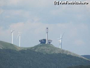 [P19] Vf. Buzludzha, cu OZN-ul (comunist :)) Foto cu zoom, de pe terasa Mausoleului din Pasul Shipka » foto by Testosu'
 - 
<span class="allrVoted glyphicon glyphicon-heart hidden" id="av636102"></span>
<a class="m-l-10 hidden" id="sv636102" onclick="voting_Foto_DelVot(,636102,19408)" role="button">șterge vot <span class="glyphicon glyphicon-remove"></span></a>
<a id="v9636102" class=" c-red"  onclick="voting_Foto_SetVot(636102)" role="button"><span class="glyphicon glyphicon-heart-empty"></span> <b>LIKE</b> = Votează poza</a> <img class="hidden"  id="f636102W9" src="/imagini/loader.gif" border="0" /><span class="AjErrMes hidden" id="e636102ErM"></span>