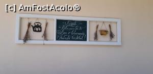 [P51] Pe peretele terasei restaurantului - un îndemn la relaxare » foto by gettyy
 - 
<span class="allrVoted glyphicon glyphicon-heart hidden" id="av1165312"></span>
<a class="m-l-10 hidden" id="sv1165312" onclick="voting_Foto_DelVot(,1165312,19447)" role="button">șterge vot <span class="glyphicon glyphicon-remove"></span></a>
<a id="v91165312" class=" c-red"  onclick="voting_Foto_SetVot(1165312)" role="button"><span class="glyphicon glyphicon-heart-empty"></span> <b>LIKE</b> = Votează poza</a> <img class="hidden"  id="f1165312W9" src="/imagini/loader.gif" border="0" /><span class="AjErrMes hidden" id="e1165312ErM"></span>