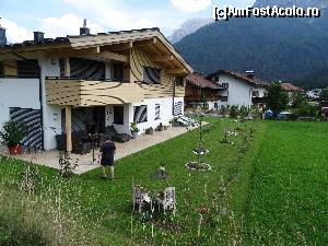 [P64] Austria, Waidring : din colecția de vile a localității » foto by mariana.olaru
 - 
<span class="allrVoted glyphicon glyphicon-heart hidden" id="av680962"></span>
<a class="m-l-10 hidden" id="sv680962" onclick="voting_Foto_DelVot(,680962,19484)" role="button">șterge vot <span class="glyphicon glyphicon-remove"></span></a>
<a id="v9680962" class=" c-red"  onclick="voting_Foto_SetVot(680962)" role="button"><span class="glyphicon glyphicon-heart-empty"></span> <b>LIKE</b> = Votează poza</a> <img class="hidden"  id="f680962W9" src="/imagini/loader.gif" border="0" /><span class="AjErrMes hidden" id="e680962ErM"></span>