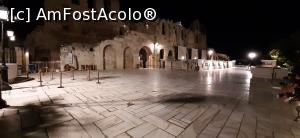 [P14] În faţa Odeon Herodes Atticus » foto by irinad
 - 
<span class="allrVoted glyphicon glyphicon-heart hidden" id="av1276721"></span>
<a class="m-l-10 hidden" id="sv1276721" onclick="voting_Foto_DelVot(,1276721,19516)" role="button">șterge vot <span class="glyphicon glyphicon-remove"></span></a>
<a id="v91276721" class=" c-red"  onclick="voting_Foto_SetVot(1276721)" role="button"><span class="glyphicon glyphicon-heart-empty"></span> <b>LIKE</b> = Votează poza</a> <img class="hidden"  id="f1276721W9" src="/imagini/loader.gif" border="0" /><span class="AjErrMes hidden" id="e1276721ErM"></span>