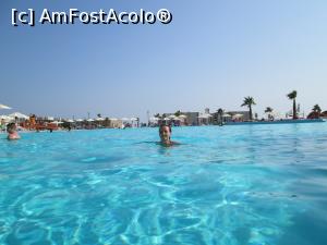 [P10] In piscina principala » foto by gioko
 - 
<span class="allrVoted glyphicon glyphicon-heart hidden" id="av783061"></span>
<a class="m-l-10 hidden" id="sv783061" onclick="voting_Foto_DelVot(,783061,19580)" role="button">șterge vot <span class="glyphicon glyphicon-remove"></span></a>
<a id="v9783061" class=" c-red"  onclick="voting_Foto_SetVot(783061)" role="button"><span class="glyphicon glyphicon-heart-empty"></span> <b>LIKE</b> = Votează poza</a> <img class="hidden"  id="f783061W9" src="/imagini/loader.gif" border="0" /><span class="AjErrMes hidden" id="e783061ErM"></span>