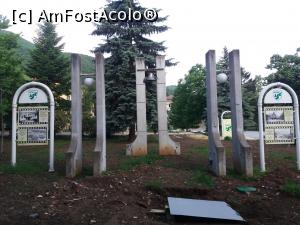 [P17] Un monument pe care nu l-am depistat ce si cum.  » foto by vulpe mihaela
 - 
<span class="allrVoted glyphicon glyphicon-heart hidden" id="av1072833"></span>
<a class="m-l-10 hidden" id="sv1072833" onclick="voting_Foto_DelVot(,1072833,19642)" role="button">șterge vot <span class="glyphicon glyphicon-remove"></span></a>
<a id="v91072833" class=" c-red"  onclick="voting_Foto_SetVot(1072833)" role="button"><span class="glyphicon glyphicon-heart-empty"></span> <b>LIKE</b> = Votează poza</a> <img class="hidden"  id="f1072833W9" src="/imagini/loader.gif" border="0" /><span class="AjErrMes hidden" id="e1072833ErM"></span>