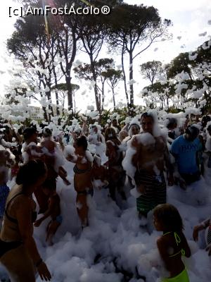 [P06] Foam Party » foto by Diaconu Ramona
 - 
<span class="allrVoted glyphicon glyphicon-heart hidden" id="av923373"></span>
<a class="m-l-10 hidden" id="sv923373" onclick="voting_Foto_DelVot(,923373,19659)" role="button">șterge vot <span class="glyphicon glyphicon-remove"></span></a>
<a id="v9923373" class=" c-red"  onclick="voting_Foto_SetVot(923373)" role="button"><span class="glyphicon glyphicon-heart-empty"></span> <b>LIKE</b> = Votează poza</a> <img class="hidden"  id="f923373W9" src="/imagini/loader.gif" border="0" /><span class="AjErrMes hidden" id="e923373ErM"></span>