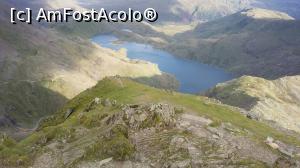 [P23] Alt lac glaciar văzut de pe vîrful Snowdon din Parcul Naţional, Wales.  » foto by traian.leuca †
 - 
<span class="allrVoted glyphicon glyphicon-heart hidden" id="av903955"></span>
<a class="m-l-10 hidden" id="sv903955" onclick="voting_Foto_DelVot(,903955,19690)" role="button">șterge vot <span class="glyphicon glyphicon-remove"></span></a>
<a id="v9903955" class=" c-red"  onclick="voting_Foto_SetVot(903955)" role="button"><span class="glyphicon glyphicon-heart-empty"></span> <b>LIKE</b> = Votează poza</a> <img class="hidden"  id="f903955W9" src="/imagini/loader.gif" border="0" /><span class="AjErrMes hidden" id="e903955ErM"></span>