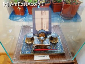 [P10] Set de birou aparținând poetului George Topârceanu » foto by Daisy Petal
 - 
<span class="allrVoted glyphicon glyphicon-heart hidden" id="av1212545"></span>
<a class="m-l-10 hidden" id="sv1212545" onclick="voting_Foto_DelVot(,1212545,19757)" role="button">șterge vot <span class="glyphicon glyphicon-remove"></span></a>
<a id="v91212545" class=" c-red"  onclick="voting_Foto_SetVot(1212545)" role="button"><span class="glyphicon glyphicon-heart-empty"></span> <b>LIKE</b> = Votează poza</a> <img class="hidden"  id="f1212545W9" src="/imagini/loader.gif" border="0" /><span class="AjErrMes hidden" id="e1212545ErM"></span>