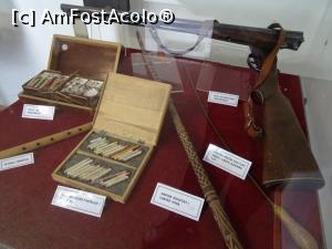 [P10] Obiecte care reflectă pasiunile lui George Topîrceanu.  » foto by tata123 🔱
 - 
<span class="allrVoted glyphicon glyphicon-heart hidden" id="av1050456"></span>
<a class="m-l-10 hidden" id="sv1050456" onclick="voting_Foto_DelVot(,1050456,19757)" role="button">șterge vot <span class="glyphicon glyphicon-remove"></span></a>
<a id="v91050456" class=" c-red"  onclick="voting_Foto_SetVot(1050456)" role="button"><span class="glyphicon glyphicon-heart-empty"></span> <b>LIKE</b> = Votează poza</a> <img class="hidden"  id="f1050456W9" src="/imagini/loader.gif" border="0" /><span class="AjErrMes hidden" id="e1050456ErM"></span>