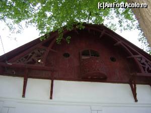 [P16] casa cu balauri (de o parte si de alta a balconului, la streasina)  » foto by Testosu'
 - 
<span class="allrVoted glyphicon glyphicon-heart hidden" id="av521682"></span>
<a class="m-l-10 hidden" id="sv521682" onclick="voting_Foto_DelVot(,521682,19767)" role="button">șterge vot <span class="glyphicon glyphicon-remove"></span></a>
<a id="v9521682" class=" c-red"  onclick="voting_Foto_SetVot(521682)" role="button"><span class="glyphicon glyphicon-heart-empty"></span> <b>LIKE</b> = Votează poza</a> <img class="hidden"  id="f521682W9" src="/imagini/loader.gif" border="0" /><span class="AjErrMes hidden" id="e521682ErM"></span>