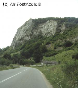 [P06] Cheile Vălișoarei.  » foto by Carmen Ion
 - 
<span class="allrVoted glyphicon glyphicon-heart hidden" id="av875963"></span>
<a class="m-l-10 hidden" id="sv875963" onclick="voting_Foto_DelVot(,875963,19767)" role="button">șterge vot <span class="glyphicon glyphicon-remove"></span></a>
<a id="v9875963" class=" c-red"  onclick="voting_Foto_SetVot(875963)" role="button"><span class="glyphicon glyphicon-heart-empty"></span> <b>LIKE</b> = Votează poza</a> <img class="hidden"  id="f875963W9" src="/imagini/loader.gif" border="0" /><span class="AjErrMes hidden" id="e875963ErM"></span>