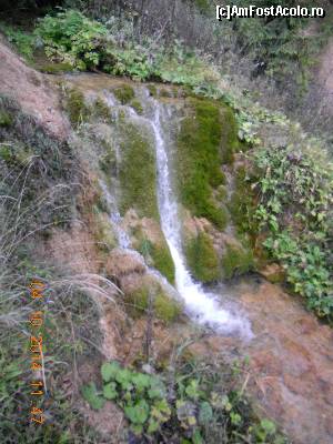 P11 [OCT-2014] Cascada Pisoaia minune a naturii