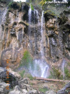 P21 [OCT-2014] Cascada Pisoaia minune a naturii