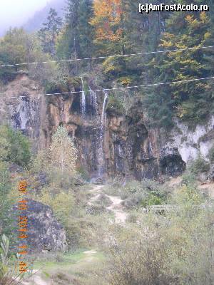 P04 [OCT-2014] Cascada Pisoaia minune a naturii