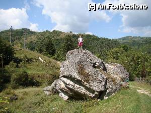 [P45] „Cascada Pişoaia” / Turişti obraznici! Sărmanele fecioare... !  » foto by Utube
 - 
<span class="allrVoted glyphicon glyphicon-heart hidden" id="av410677"></span>
<a class="m-l-10 hidden" id="sv410677" onclick="voting_Foto_DelVot(,410677,19774)" role="button">șterge vot <span class="glyphicon glyphicon-remove"></span></a>
<a id="v9410677" class=" c-red"  onclick="voting_Foto_SetVot(410677)" role="button"><span class="glyphicon glyphicon-heart-empty"></span> <b>LIKE</b> = Votează poza</a> <img class="hidden"  id="f410677W9" src="/imagini/loader.gif" border="0" /><span class="AjErrMes hidden" id="e410677ErM"></span>