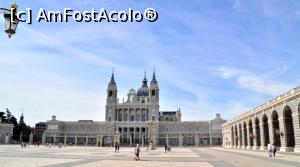 [P11] Palacio Real - Catedral de la Almudena și aripa vestică, unde e corpul de gardă și armurăria » foto by Dragoș_MD
 - 
<span class="allrVoted glyphicon glyphicon-heart hidden" id="av761456"></span>
<a class="m-l-10 hidden" id="sv761456" onclick="voting_Foto_DelVot(,761456,19792)" role="button">șterge vot <span class="glyphicon glyphicon-remove"></span></a>
<a id="v9761456" class=" c-red"  onclick="voting_Foto_SetVot(761456)" role="button"><span class="glyphicon glyphicon-heart-empty"></span> <b>LIKE</b> = Votează poza</a> <img class="hidden"  id="f761456W9" src="/imagini/loader.gif" border="0" /><span class="AjErrMes hidden" id="e761456ErM"></span>