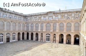 [P12] Palacio Real - curtea interioară (a prinților)  » foto by Dragoș_MD
 - 
<span class="allrVoted glyphicon glyphicon-heart hidden" id="av761458"></span>
<a class="m-l-10 hidden" id="sv761458" onclick="voting_Foto_DelVot(,761458,19792)" role="button">șterge vot <span class="glyphicon glyphicon-remove"></span></a>
<a id="v9761458" class=" c-red"  onclick="voting_Foto_SetVot(761458)" role="button"><span class="glyphicon glyphicon-heart-empty"></span> <b>LIKE</b> = Votează poza</a> <img class="hidden"  id="f761458W9" src="/imagini/loader.gif" border="0" /><span class="AjErrMes hidden" id="e761458ErM"></span>