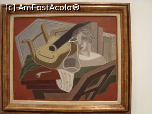 [P22] Joc cu chitara, unul din obiectele preferate ale lui Juan Gris » foto by mireille
 - 
<span class="allrVoted glyphicon glyphicon-heart hidden" id="av714873"></span>
<a class="m-l-10 hidden" id="sv714873" onclick="voting_Foto_DelVot(,714873,19792)" role="button">șterge vot <span class="glyphicon glyphicon-remove"></span></a>
<a id="v9714873" class=" c-red"  onclick="voting_Foto_SetVot(714873)" role="button"><span class="glyphicon glyphicon-heart-empty"></span> <b>LIKE</b> = Votează poza</a> <img class="hidden"  id="f714873W9" src="/imagini/loader.gif" border="0" /><span class="AjErrMes hidden" id="e714873ErM"></span>