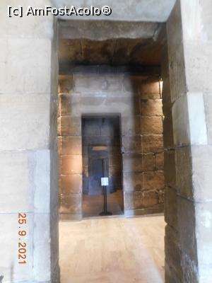 [P12] Templo de Debod, interior » foto by irinad
 - 
<span class="allrVoted glyphicon glyphicon-heart hidden" id="av1287053"></span>
<a class="m-l-10 hidden" id="sv1287053" onclick="voting_Foto_DelVot(,1287053,19792)" role="button">șterge vot <span class="glyphicon glyphicon-remove"></span></a>
<a id="v91287053" class=" c-red"  onclick="voting_Foto_SetVot(1287053)" role="button"><span class="glyphicon glyphicon-heart-empty"></span> <b>LIKE</b> = Votează poza</a> <img class="hidden"  id="f1287053W9" src="/imagini/loader.gif" border="0" /><span class="AjErrMes hidden" id="e1287053ErM"></span>