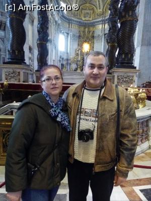 [P02] In fata altarului Sf Petru din Basilica San Pietro... de piatra sa fii si nu poti sa nu te emotionezi sa vezi atata splendoare si grandoare!  » foto by puy 70
 - 
<span class="allrVoted glyphicon glyphicon-heart hidden" id="av829410"></span>
<a class="m-l-10 hidden" id="sv829410" onclick="voting_Foto_DelVot(,829410,19894)" role="button">șterge vot <span class="glyphicon glyphicon-remove"></span></a>
<a id="v9829410" class=" c-red"  onclick="voting_Foto_SetVot(829410)" role="button"><span class="glyphicon glyphicon-heart-empty"></span> <b>LIKE</b> = Votează poza</a> <img class="hidden"  id="f829410W9" src="/imagini/loader.gif" border="0" /><span class="AjErrMes hidden" id="e829410ErM"></span>