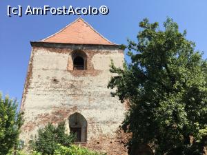 [P50] Cetatea Slimnic » foto by mishu
 - 
<span class="allrVoted glyphicon glyphicon-heart hidden" id="av892411"></span>
<a class="m-l-10 hidden" id="sv892411" onclick="voting_Foto_DelVot(,892411,19908)" role="button">șterge vot <span class="glyphicon glyphicon-remove"></span></a>
<a id="v9892411" class=" c-red"  onclick="voting_Foto_SetVot(892411)" role="button"><span class="glyphicon glyphicon-heart-empty"></span> <b>LIKE</b> = Votează poza</a> <img class="hidden"  id="f892411W9" src="/imagini/loader.gif" border="0" /><span class="AjErrMes hidden" id="e892411ErM"></span>