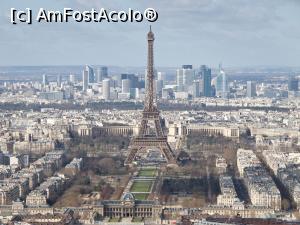 [P22] Ansamblul Ecole Militaire, Champs de Mars, Tour Effel, Palais Chaillot. În planul doi cartierul Defense » foto by Michi <span class="label label-default labelC_thin small">NEVOTABILĂ</span>