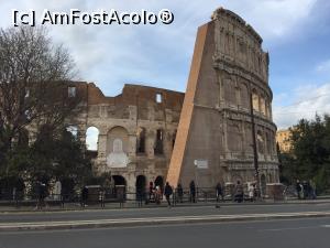 [P01] Am coborit din tramvai la Piata Colosseo » foto by Dan&Ema
 - 
<span class="allrVoted glyphicon glyphicon-heart hidden" id="av933302"></span>
<a class="m-l-10 hidden" id="sv933302" onclick="voting_Foto_DelVot(,933302,20020)" role="button">șterge vot <span class="glyphicon glyphicon-remove"></span></a>
<a id="v9933302" class=" c-red"  onclick="voting_Foto_SetVot(933302)" role="button"><span class="glyphicon glyphicon-heart-empty"></span> <b>LIKE</b> = Votează poza</a> <img class="hidden"  id="f933302W9" src="/imagini/loader.gif" border="0" /><span class="AjErrMes hidden" id="e933302ErM"></span>