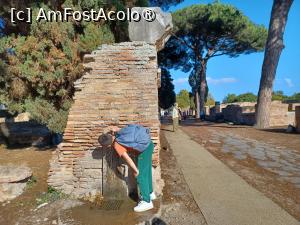 [P14] Fântâna mult râvnită la Ostia Antica » foto by BristenaBrad
 - 
<span class="allrVoted glyphicon glyphicon-heart hidden" id="av1505580"></span>
<a class="m-l-10 hidden" id="sv1505580" onclick="voting_Foto_DelVot(,1505580,20021)" role="button">șterge vot <span class="glyphicon glyphicon-remove"></span></a>
<a id="v91505580" class=" c-red"  onclick="voting_Foto_SetVot(1505580)" role="button"><span class="glyphicon glyphicon-heart-empty"></span> <b>LIKE</b> = Votează poza</a> <img class="hidden"  id="f1505580W9" src="/imagini/loader.gif" border="0" /><span class="AjErrMes hidden" id="e1505580ErM"></span>