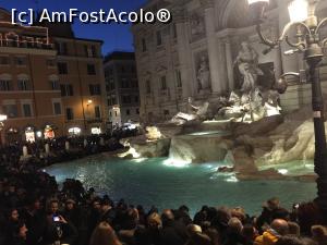 [P16] <b>Fontana di Trevi</b> - seara - prima intalnire » foto by Dan&Ema
 - 
<span class="allrVoted glyphicon glyphicon-heart hidden" id="av939114"></span>
<a class="m-l-10 hidden" id="sv939114" onclick="voting_Foto_DelVot(,939114,20021)" role="button">șterge vot <span class="glyphicon glyphicon-remove"></span></a>
<a id="v9939114" class=" c-red"  onclick="voting_Foto_SetVot(939114)" role="button"><span class="glyphicon glyphicon-heart-empty"></span> <b>LIKE</b> = Votează poza</a> <img class="hidden"  id="f939114W9" src="/imagini/loader.gif" border="0" /><span class="AjErrMes hidden" id="e939114ErM"></span>