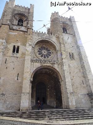 [P01] Igreja de Santa Maria Maior (Se de Lisboa)  » foto by Marian Preda
 - 
<span class="allrVoted glyphicon glyphicon-heart hidden" id="av493993"></span>
<a class="m-l-10 hidden" id="sv493993" onclick="voting_Foto_DelVot(,493993,20046)" role="button">șterge vot <span class="glyphicon glyphicon-remove"></span></a>
<a id="v9493993" class=" c-red"  onclick="voting_Foto_SetVot(493993)" role="button"><span class="glyphicon glyphicon-heart-empty"></span> <b>LIKE</b> = Votează poza</a> <img class="hidden"  id="f493993W9" src="/imagini/loader.gif" border="0" /><span class="AjErrMes hidden" id="e493993ErM"></span>