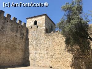 [P28] Castelul São Jorge » foto by Mika
 - 
<span class="allrVoted glyphicon glyphicon-heart hidden" id="av1123833"></span>
<a class="m-l-10 hidden" id="sv1123833" onclick="voting_Foto_DelVot(,1123833,20046)" role="button">șterge vot <span class="glyphicon glyphicon-remove"></span></a>
<a id="v91123833" class=" c-red"  onclick="voting_Foto_SetVot(1123833)" role="button"><span class="glyphicon glyphicon-heart-empty"></span> <b>LIKE</b> = Votează poza</a> <img class="hidden"  id="f1123833W9" src="/imagini/loader.gif" border="0" /><span class="AjErrMes hidden" id="e1123833ErM"></span>