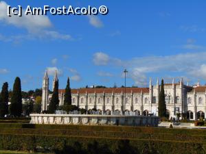 [P05] Manastirea Jeronimos, pozata din Jardim da Praça do Império » foto by GabrielaG
 - 
<span class="allrVoted glyphicon glyphicon-heart hidden" id="av843467"></span>
<a class="m-l-10 hidden" id="sv843467" onclick="voting_Foto_DelVot(,843467,20047)" role="button">șterge vot <span class="glyphicon glyphicon-remove"></span></a>
<a id="v9843467" class=" c-red"  onclick="voting_Foto_SetVot(843467)" role="button"><span class="glyphicon glyphicon-heart-empty"></span> <b>LIKE</b> = Votează poza</a> <img class="hidden"  id="f843467W9" src="/imagini/loader.gif" border="0" /><span class="AjErrMes hidden" id="e843467ErM"></span>