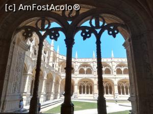 [P12] Mosteiro des Jeronimos » foto by Mika
 - 
<span class="allrVoted glyphicon glyphicon-heart hidden" id="av1150453"></span>
<a class="m-l-10 hidden" id="sv1150453" onclick="voting_Foto_DelVot(,1150453,20047)" role="button">șterge vot <span class="glyphicon glyphicon-remove"></span></a>
<a id="v91150453" class=" c-red"  onclick="voting_Foto_SetVot(1150453)" role="button"><span class="glyphicon glyphicon-heart-empty"></span> <b>LIKE</b> = Votează poza</a> <img class="hidden"  id="f1150453W9" src="/imagini/loader.gif" border="0" /><span class="AjErrMes hidden" id="e1150453ErM"></span>